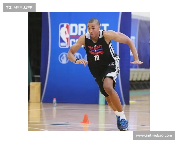 独行侠队埃克萨姆因右膝伤病将缺席近期比赛