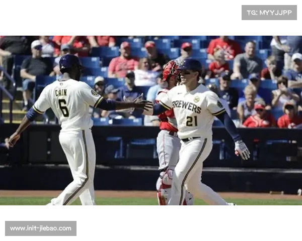 “英国组合费尔-吉布森日本站冰舞夺冠，技术分优势明显”