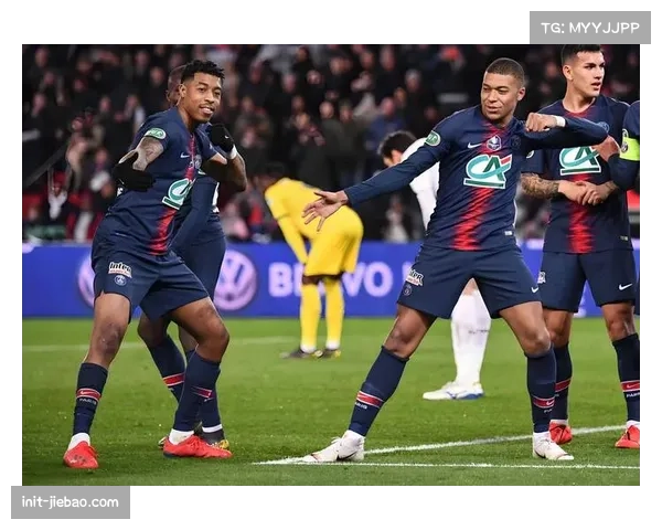 巴黎圣日耳曼引援运作，应对多线作战压力